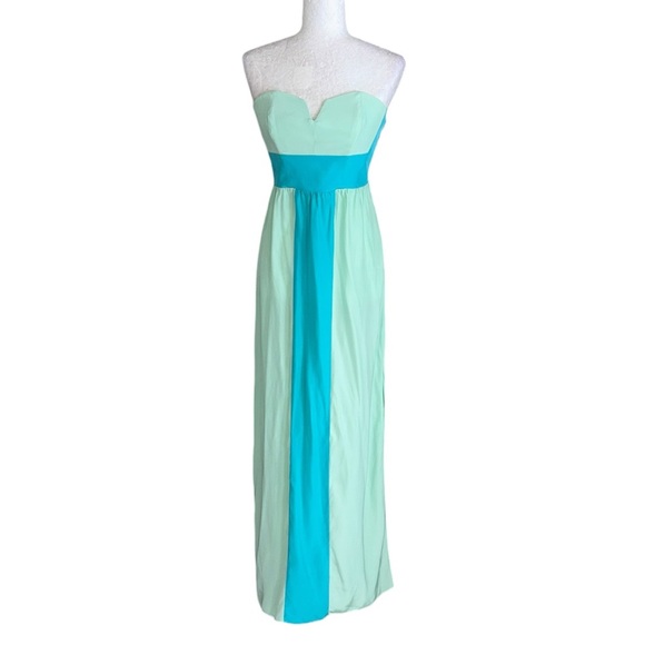 green emerald velvet dress Color Block Dress – Fira Boutique main image 0